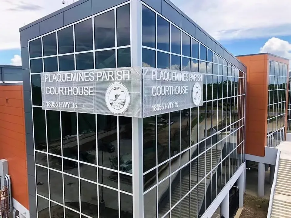 Plaquemines Parish Courthouse exterior, Lamar building construction, Louisiana