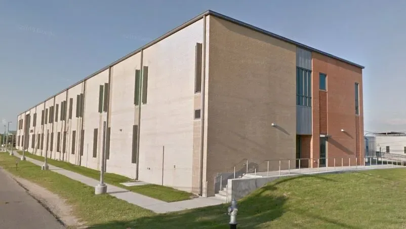 Millie M. Charles School of Social Work (SUNO), Lamar building construction (exterior)